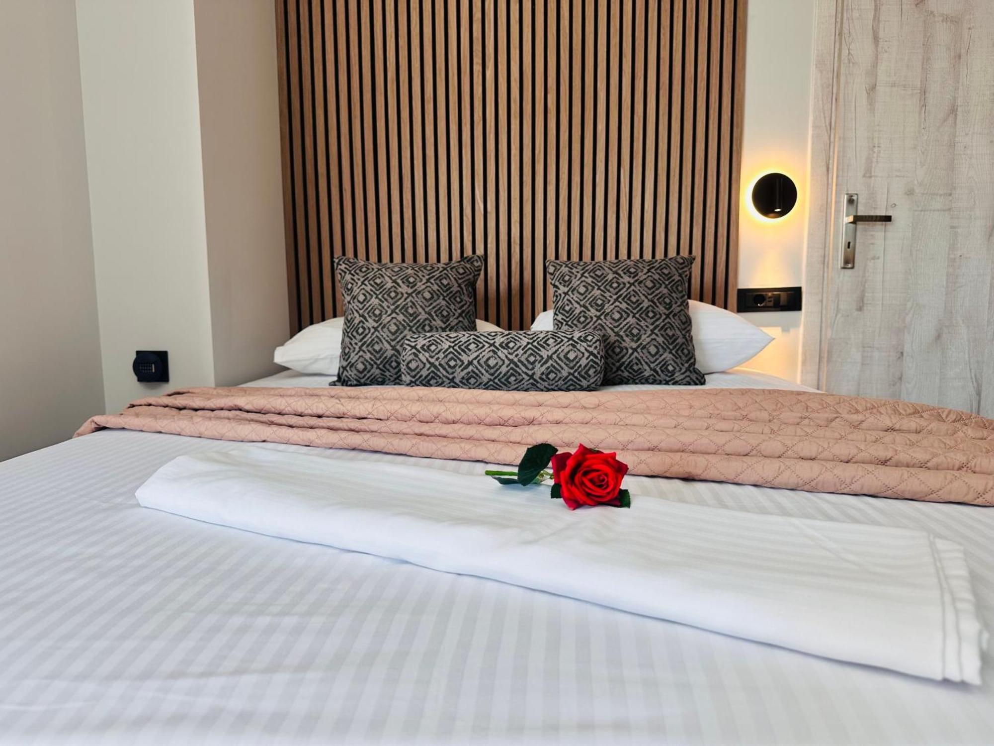 Moon Boutique Hotel 라가나스 외부 사진